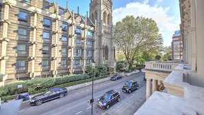 Exterior - Lg12 Large Studio (London)