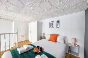 Room - Lg12 Large Studio (London)