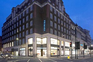 Exterior - Lg12 Large Studio (London)