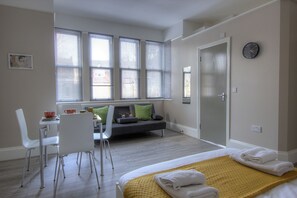 Bed sheets - B4 Medium Studio (London)