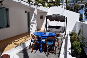 Maison traditionnelle, 2 chambres, terrasse, rez-de-chaussée | Terrasse/patio