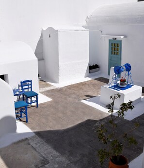 Traditional House, 2 Bedrooms, Terrace, Ground Floor | Terrace/patio