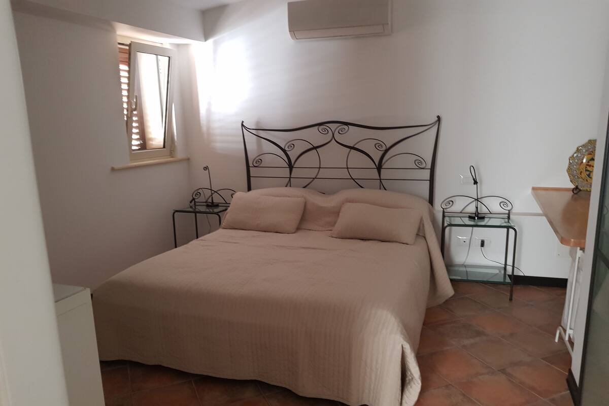 City appartement, uitzicht op de stad (Menezio) | 1 slaapkamer, een kluis op de kamer, extra bedden (toeslag), gratis wifi