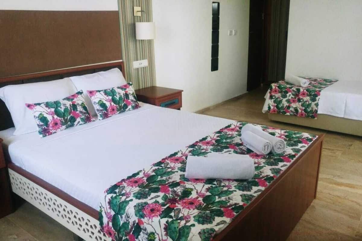 In-room safe, free cribs/infant beds, rollaway beds, free WiFi