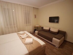 Appartamento Superior, vista giardino | Biancheria da letto di alta qualità, materassi Select Comfort