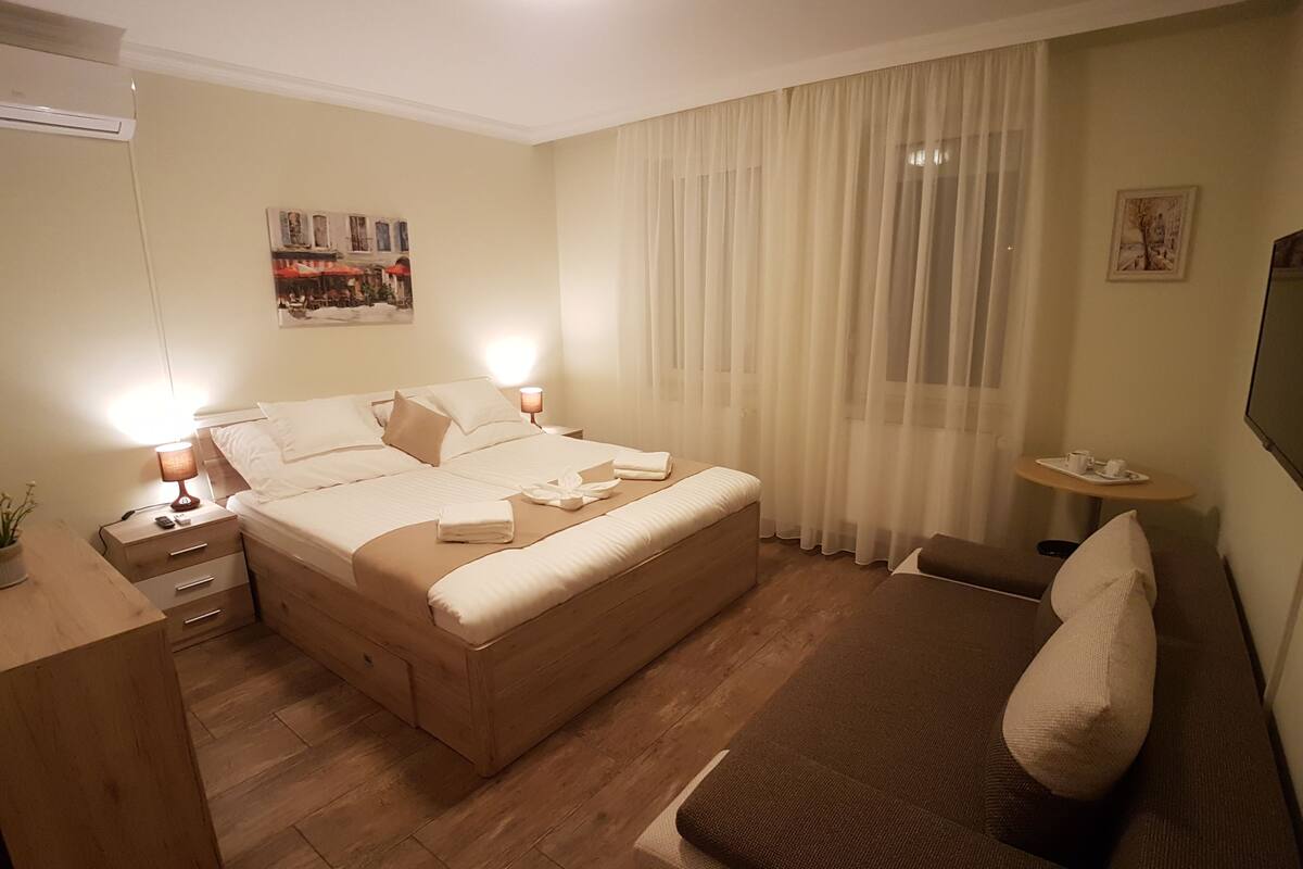 Appartamento Superior, vista giardino | Biancheria da letto di alta qualità, materassi Select Comfort