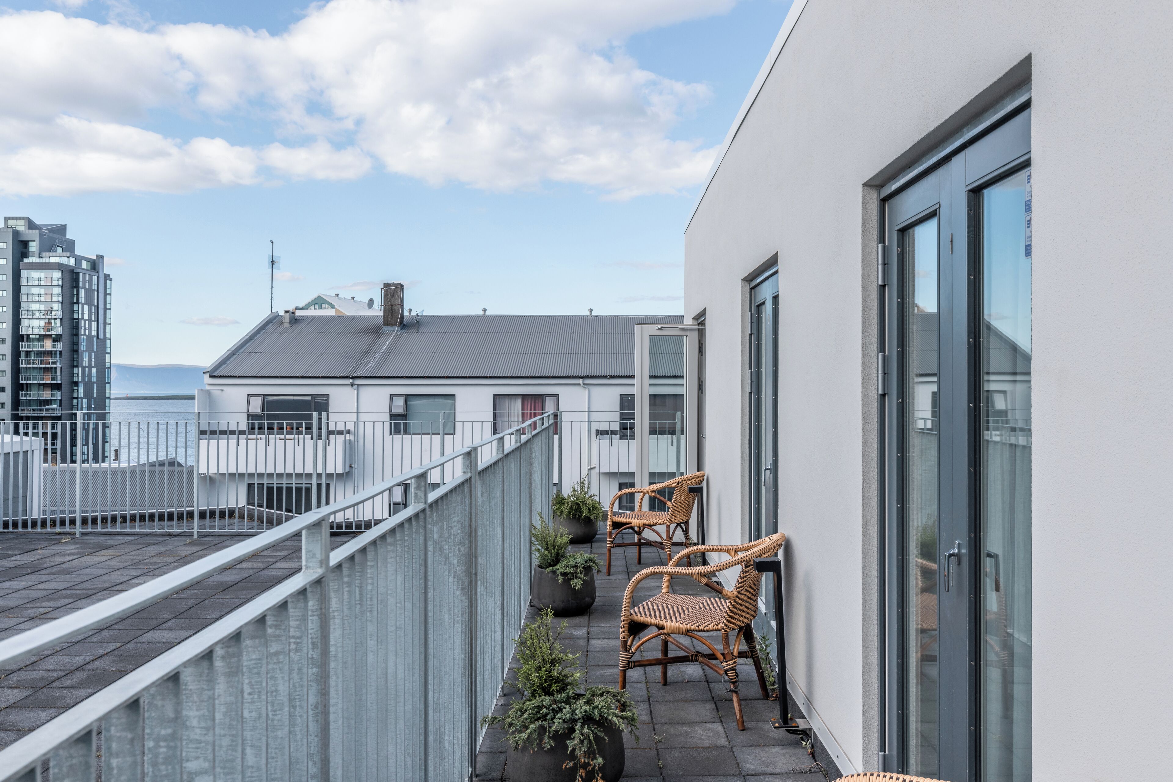 deluxe room | 1 bedroom, in-room safe, individually decorated, individually furnished