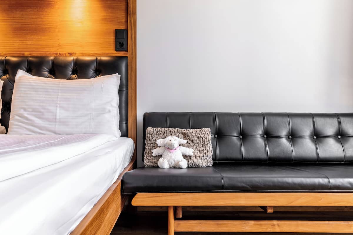 Camera familiare, 1 letto queen con divano letto | Una cassaforte in camera, con stile personalizzato