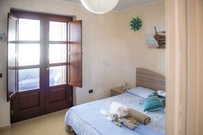 Camera Deluxe con letto matrimoniale o 2 letti singoli, vista mare | Wi-Fi gratuito, lenzuola