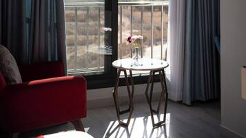 Superior Double Room, City View | Free minibar items, in-room safe, desk, blackout drapes