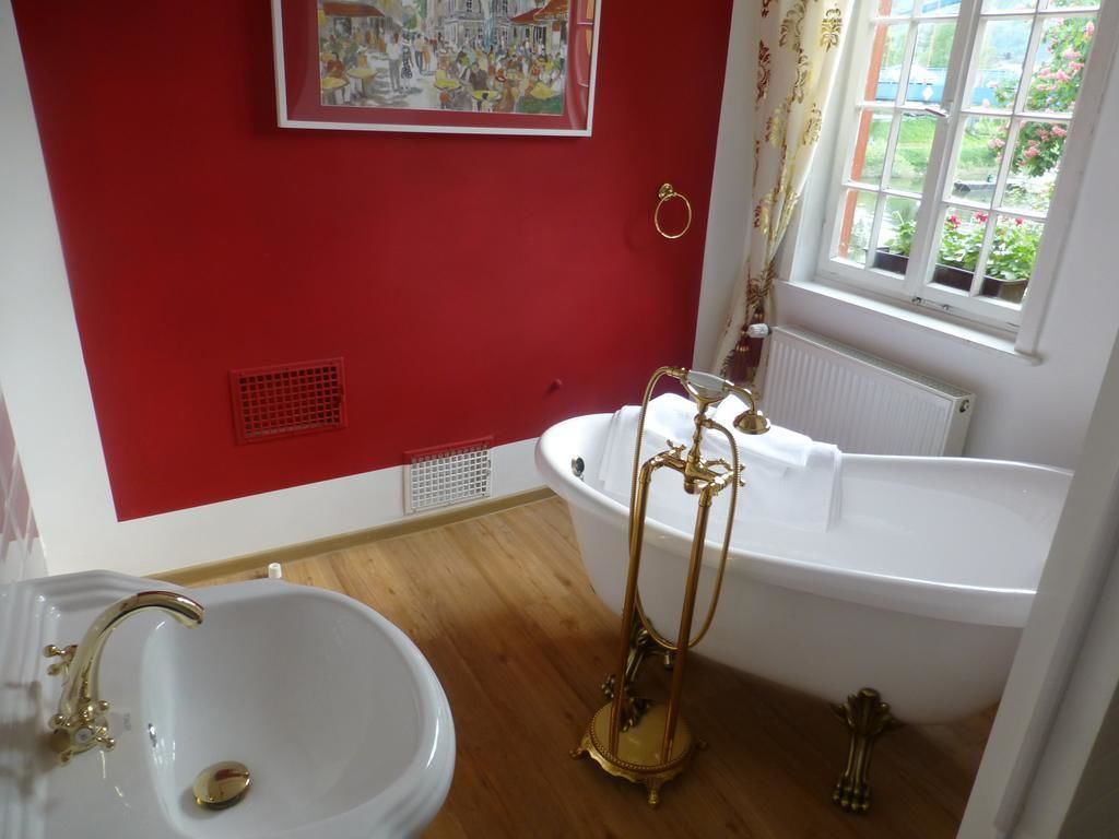 豪華雙人房, 1 張特大雙人床 | 隔音、免費無線上網、床單