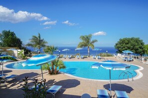 Outdoor pool - Hotel Residence Santa Monica (Ricadi)