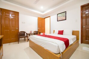 Habitación familiar | Escritorio, wifi gratis, ropa de cama