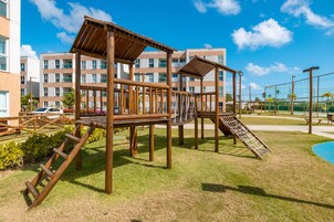 Área de juegos infantiles al aire libre