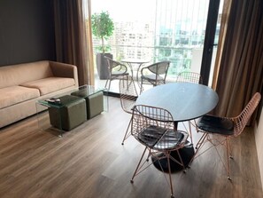 Flat-screen TV - One Nk Apartments (Santiago)