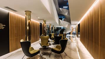 Siddeområde i lobbyen