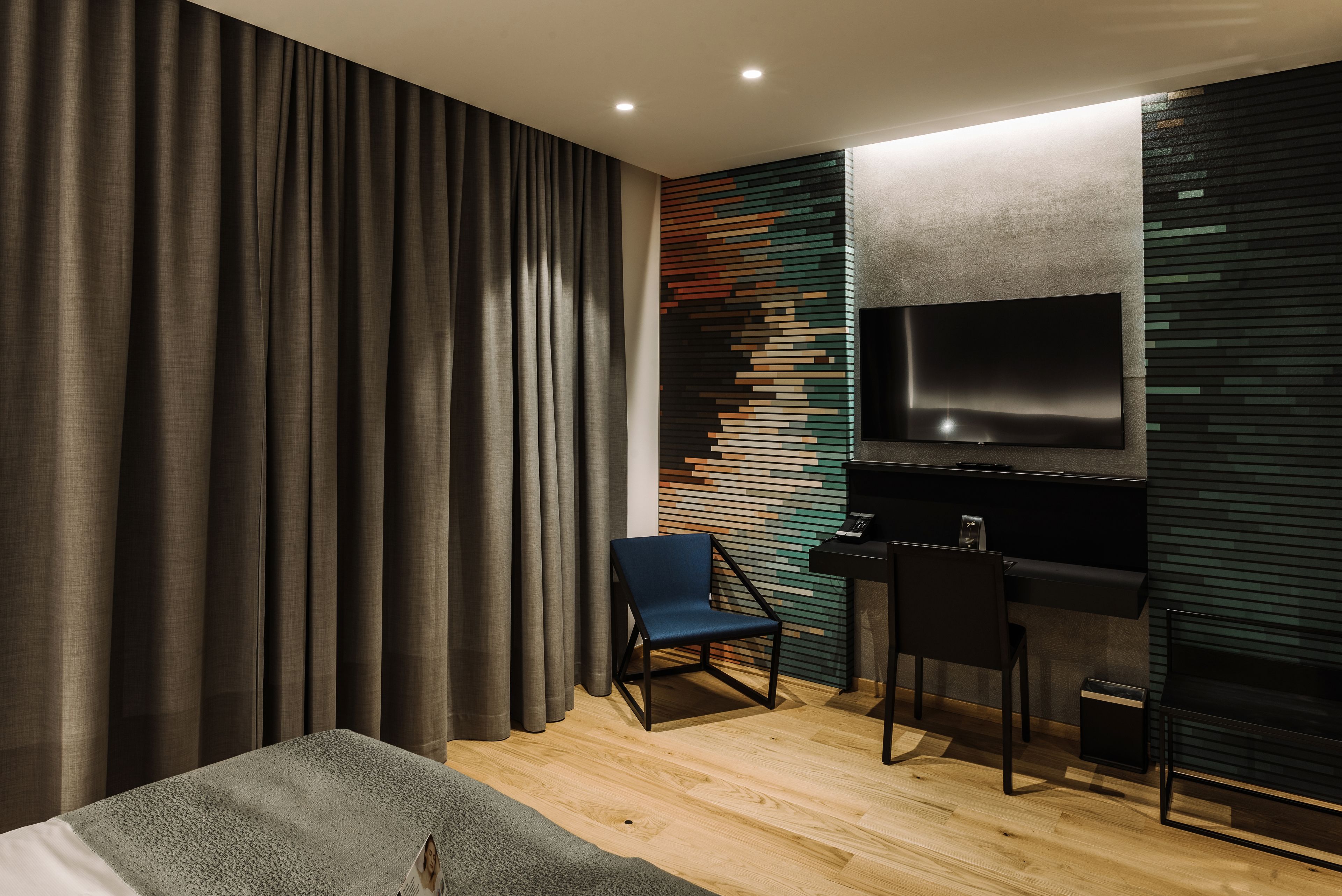 superior twin room, 2 single beds | 1 bedroom, premium bedding, minibar, in-room safe