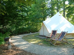 Individually decorated, individually furnished, cots/infant beds - Camping Etang Du Camp (Senergues)