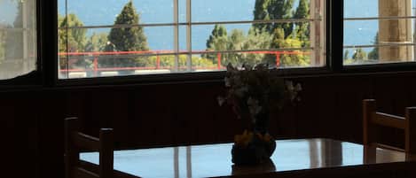 Wasserkocher mit Kaffee-/Teezubehör