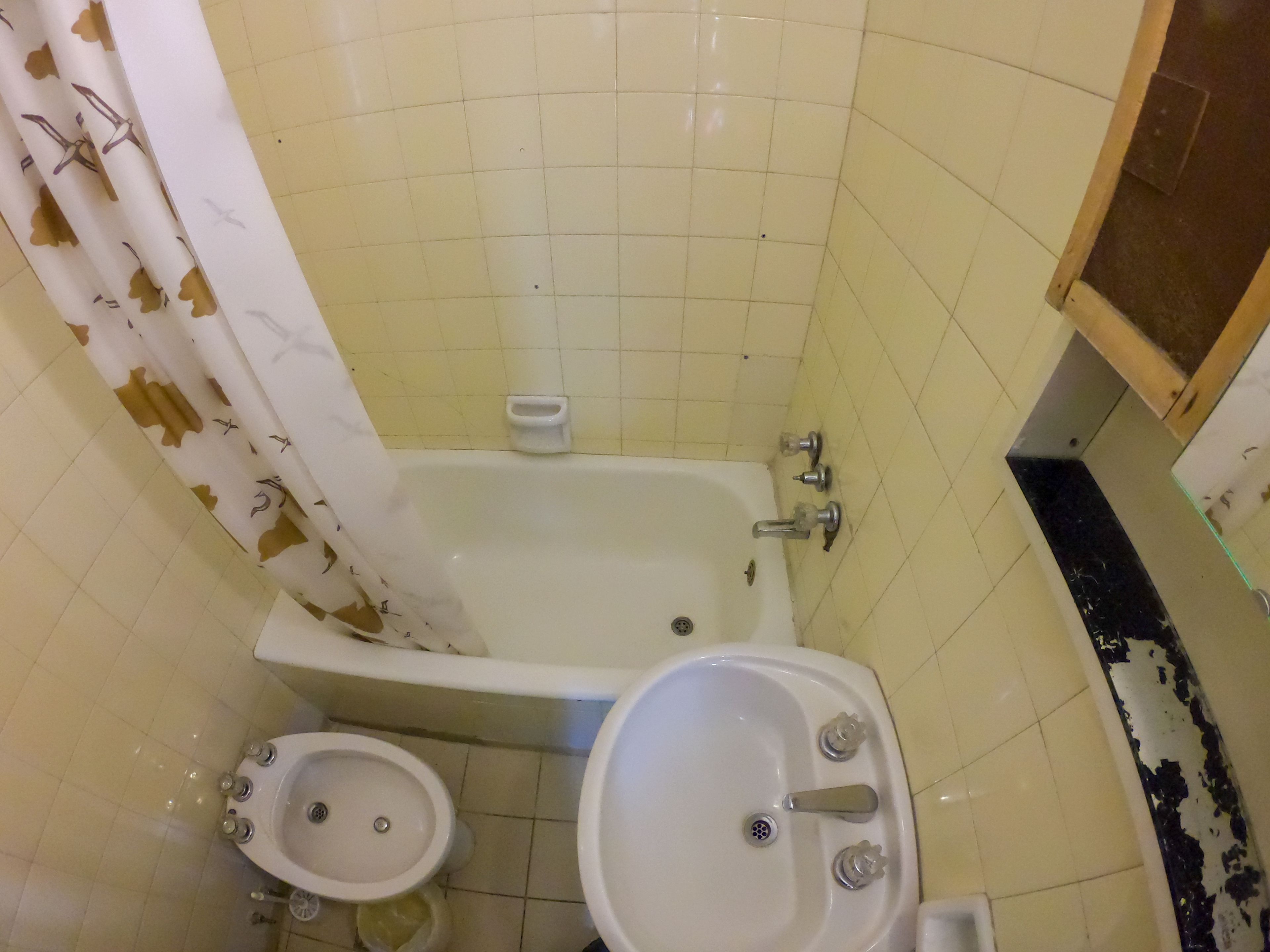 Combined shower/bathtub, deep-soaking bathtub, rainfall showerhead