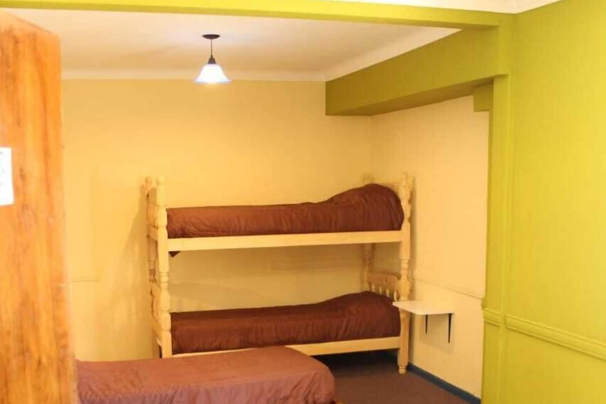 Hypo-allergenic bedding, down duvets, in-room safe, soundproofing