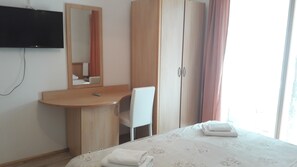 Apartment, 1 Bedroom, Partial Sea View, Beachside
