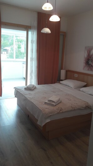 Apartment, 1 Bedroom, Partial Sea View, Beachside