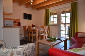 Apartment, Multiple Beds (für 6 Personen) | Living area