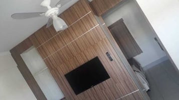 公寓 | 客廳 | 電視、乒乓球設施