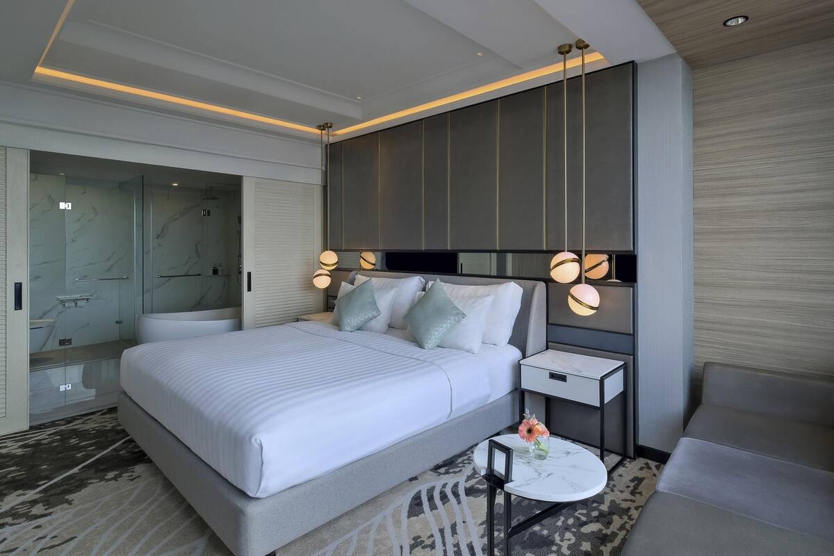 Suite – executive, 1 kingsize-seng | Sengetøy av topp kvalitet, safe på rommet og skrivebord