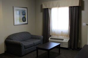 Executive Room, 1 King Bed | Desk, laptop workspace, blackout drapes, iron/ironing board