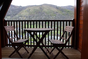 Outdoor dining - APARTMENT 33m² (LOUDENVIELLE - 65) Residence of Trescazes (LOUDENVIELLE)