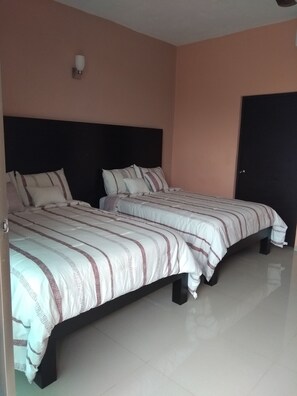 Traditional Double Room, 2 Double Beds, Garden View - Hotel Real Zaci (Valladolid)