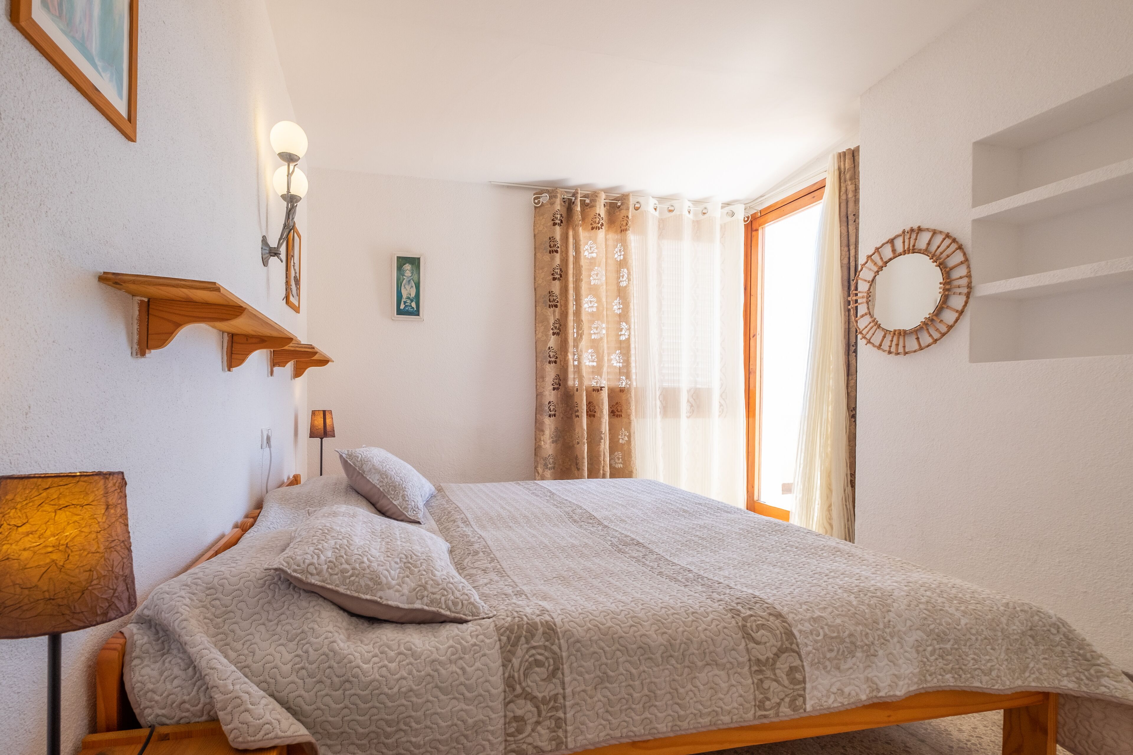 4 camere, ferro/asse da stiro, Wi-Fi gratuito, lenzuola