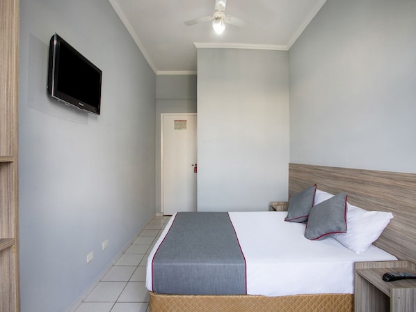 Double Room | Free WiFi, bed sheets