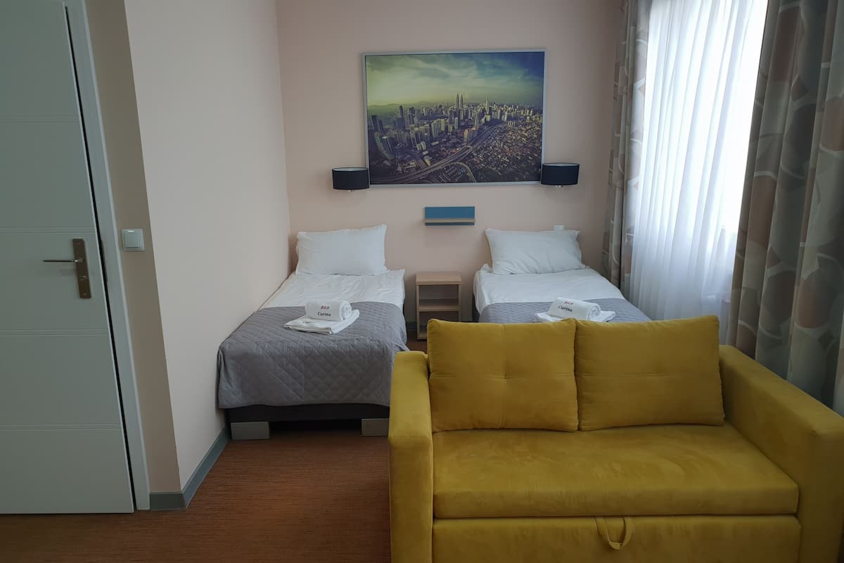 Chambre Familiale (King Size 100) | Décoration personnalisée, ameublement personnalisé, bureau