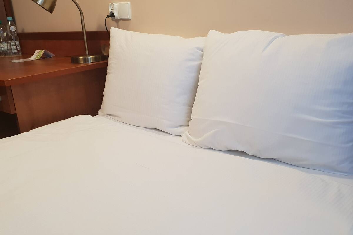 single room | 1 bedroom, individually decorated, individually furnished, desk