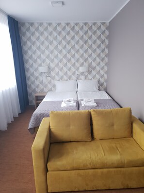 Decoración personalizada, muebles diferentes y escritorio