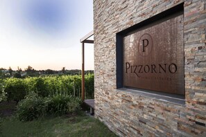 Exterior detail - Pizzorno Lodge & Wine (Las Piedras)