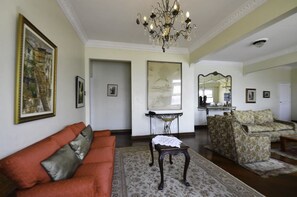 Apartemen Keluarga, Beberapa Tempat Tidur | Area keluarga | TV layar datar