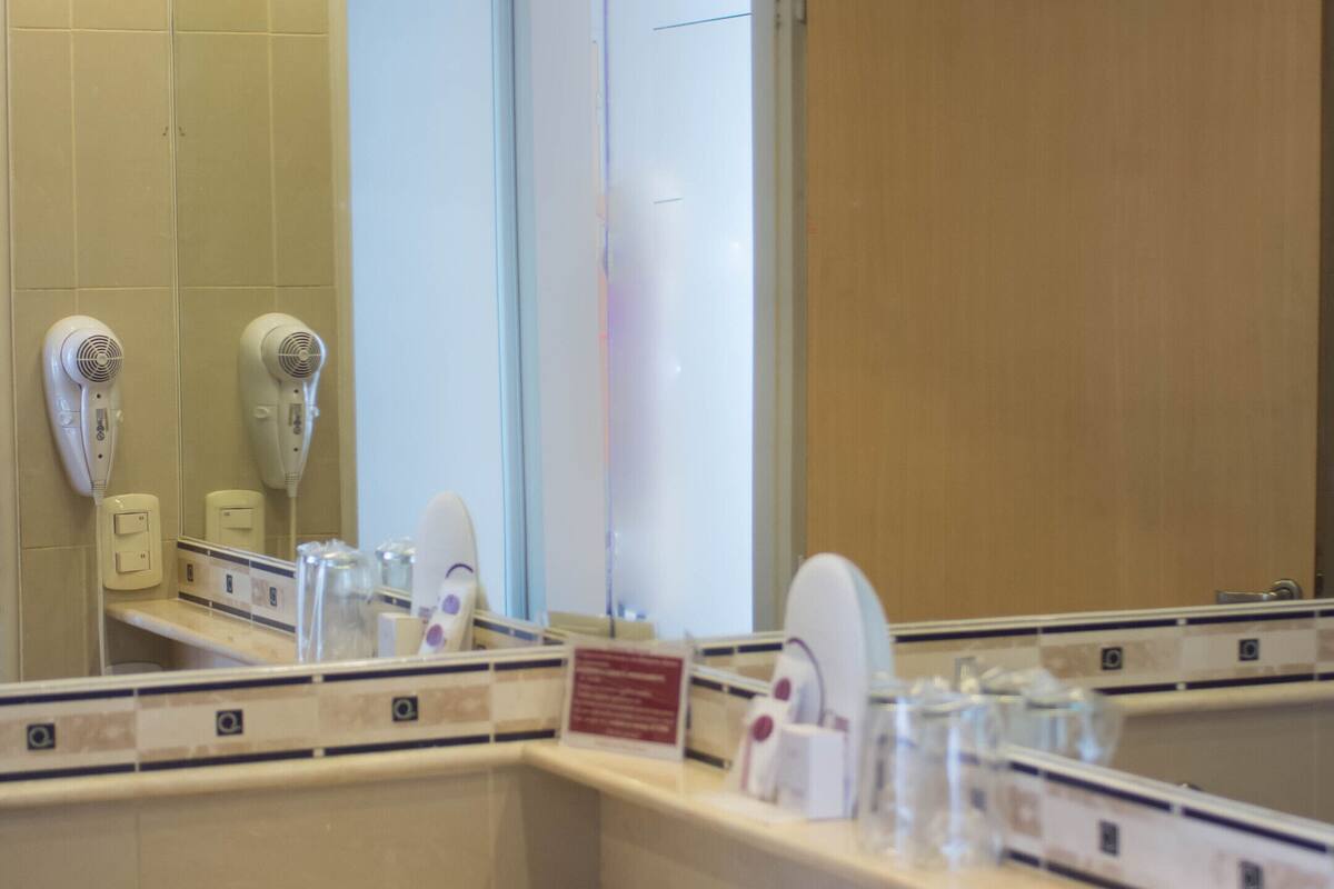 eco-friendly toiletries, hair dryer, bidet, towels