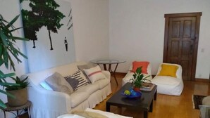 Căn hộ dành cho gia đình, nhiều giường, quang cảnh thành phố | Phòng khách