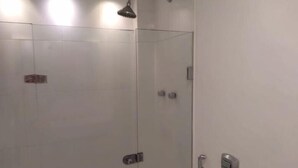 Căn hộ dành cho gia đình, nhiều giường, quang cảnh thành phố | Phòng tắm