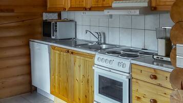 Geladeira, micro-ondas, lava-louças