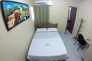 Habitació doble | Minibar, planxa i posts de planxar, wifi gratuïta i roba de llit 