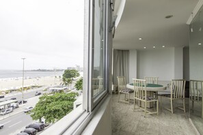 Familienapartment, Meerblick | Wohnzimmer