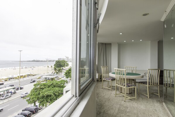 Family Apartment, Sea View | Living room - LineRio Vista Mar Copacabana 460 (Rio de Janeiro)