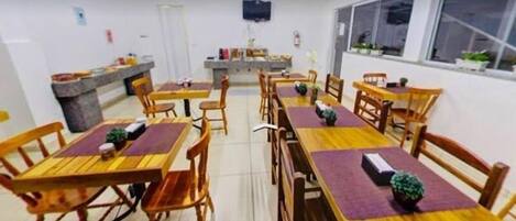 Free daily buffet breakfast