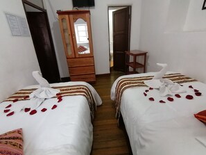 遮光窗帘、熨斗/熨板、免费 WiFi、床单