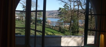 On the shores of Lac St Ferréol, in the Montagne Noire, here is the Villa les Ecureuils